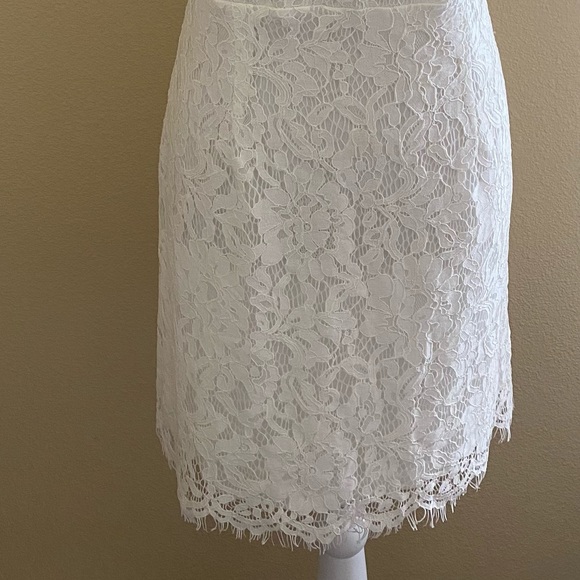 She + Sky Off-White Lace Sleeveless Dress - Picture 8 of 9